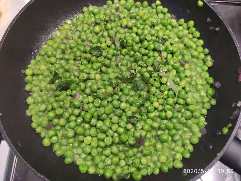 mushy peas- fish and chips